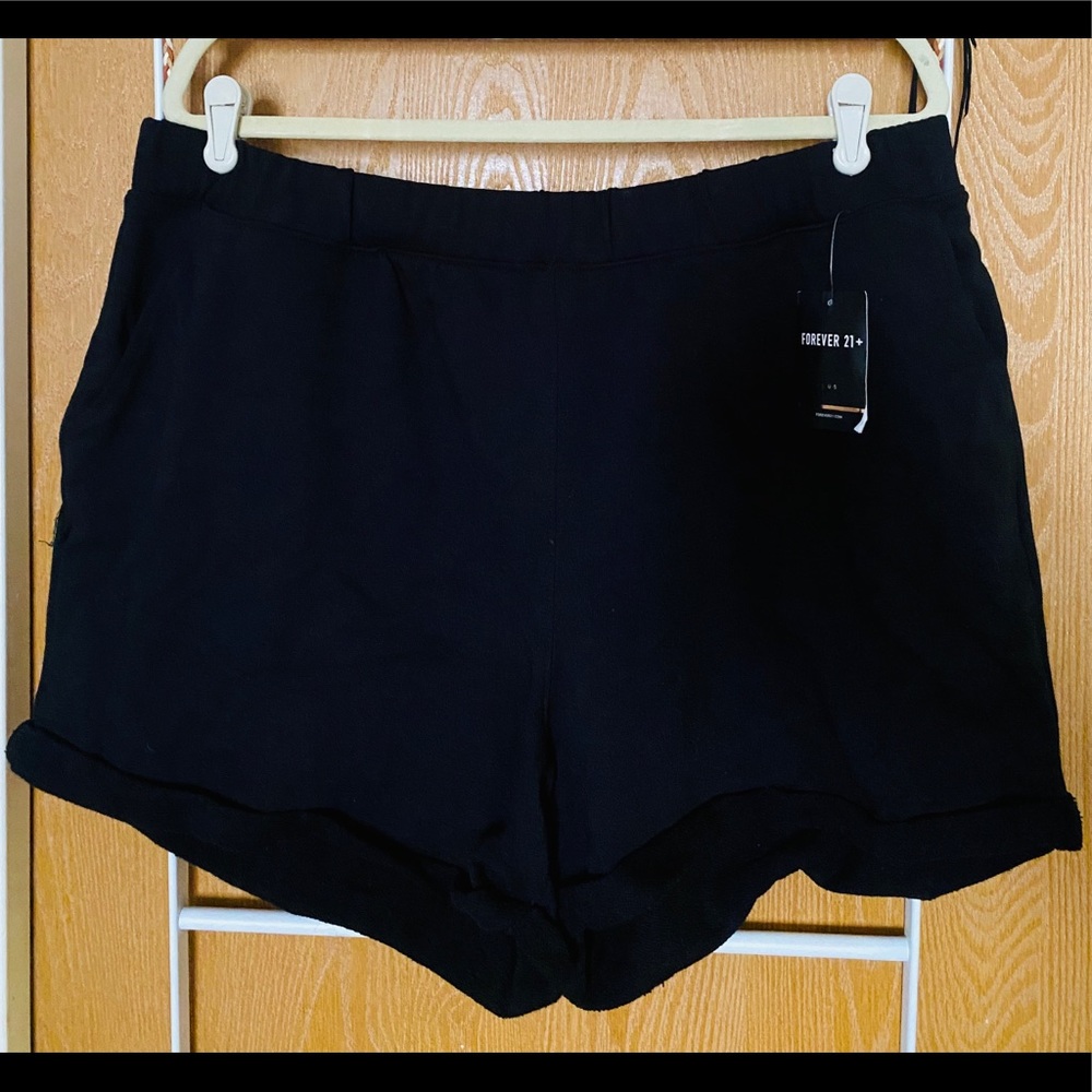 NWT Black Forever 21 Plus French Terry Shorts 🛍